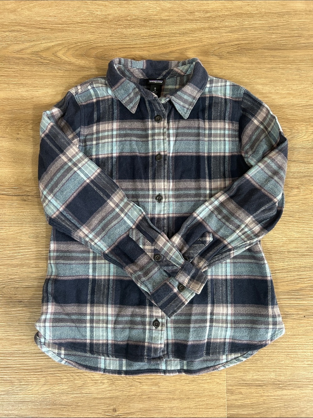Patagonia Girls’ Fjord flannel shirt medium / 10